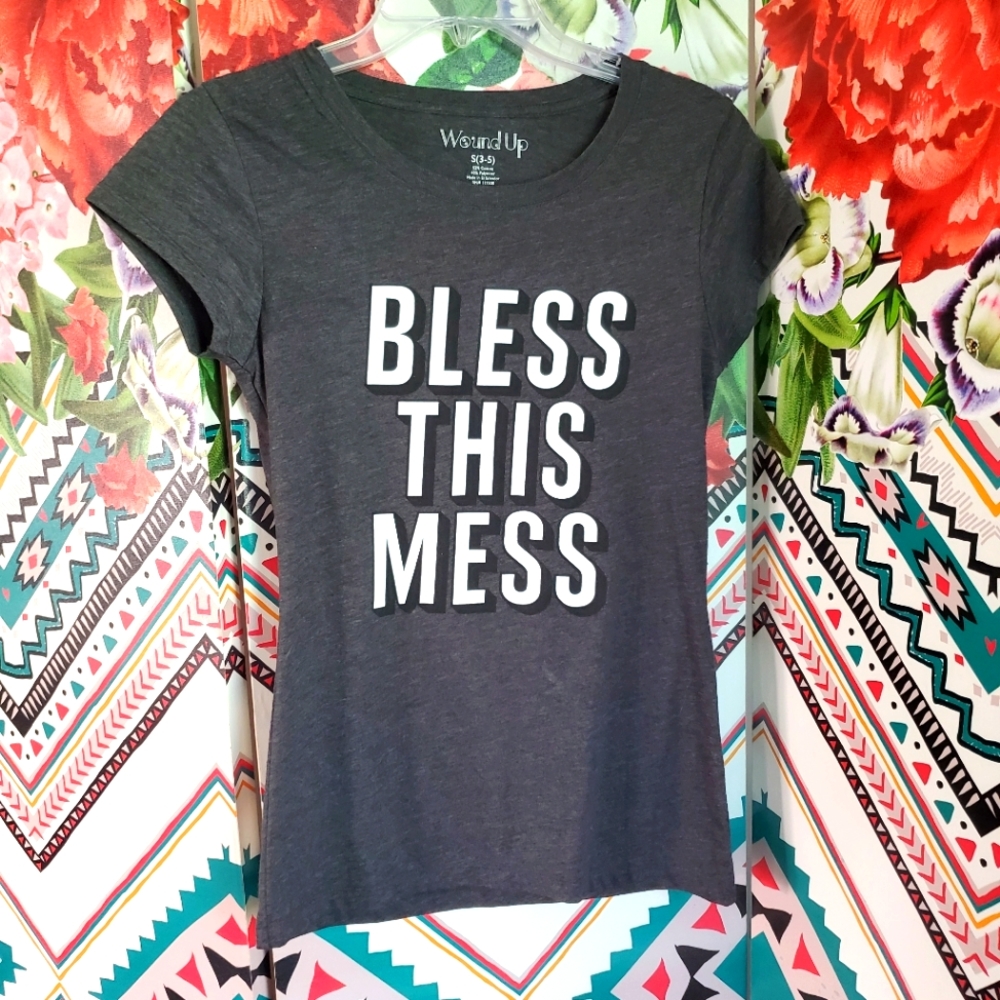 4/$12 NWOT Slogan Tee